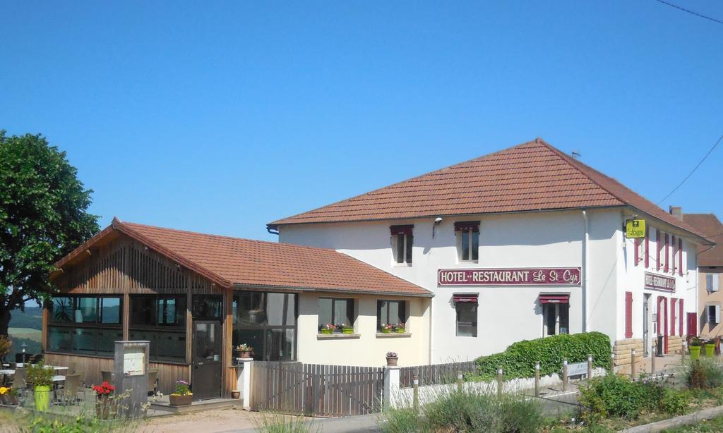 Logis Le Saint Cyr Hotel Montmelard Екстериор снимка